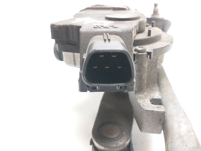 TOYOTA 8511047080 Motor del limpiaparabrisas  disponible España