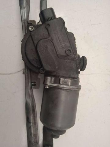 TOYOTA 8511053040 Motor del limpiaparabrisas  disponible España