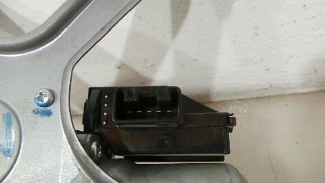 TOYOTA 8513042080 Motor del limpiaparabrisas trasero  disponible España