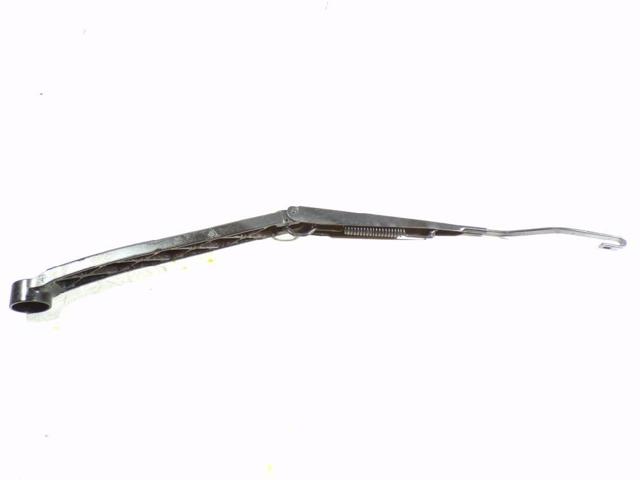 Brazo del limpiaparabrisas, lavado de parabrisas, luna delantera Toyota Hilux GUN12, GUN13