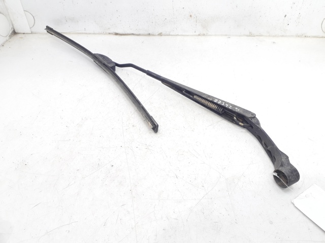 Brazo del limpiaparabrisas lavado de parabrisas Toyota Land Cruiser (2002-2010)