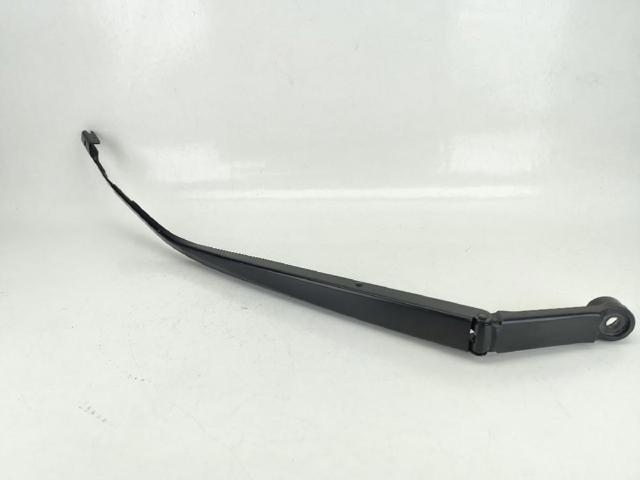 Brazo del limpiaparabrisas lavado de parabrisas Toyota C-HR  (2016-2023)
