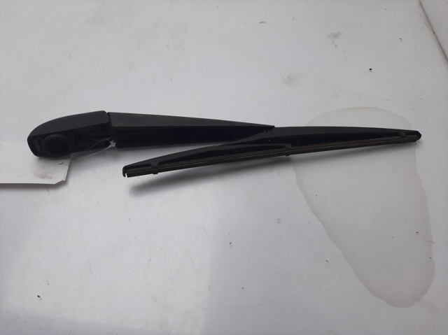 TOYOTA 8524142070 Brazo del limpiaparabrisas trasero  comprar en Murcia