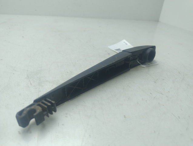 TOYOTA 8524142070 Brazo del limpiaparabrisas, trasero  en stock Salamanca