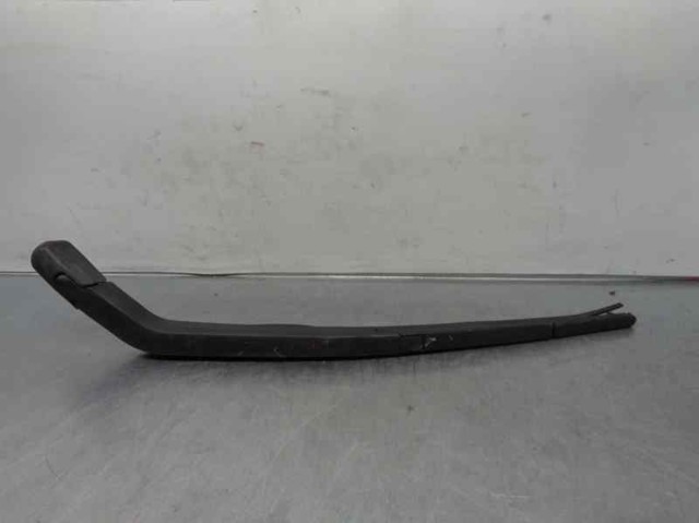 Brazo del limpiaparabrisas, trasero 8524163010 Toyota