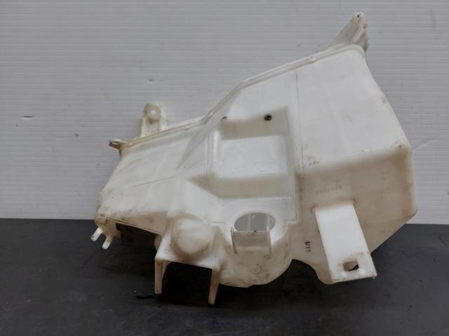 Depósito del agua de lavado, lavado de parabrisas Toyota Hilux KUN25