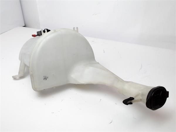 Bomba de agua limpiaparabrisas, delantera 8533010290 TOYOTA