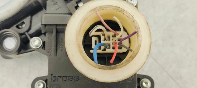8570202020 Motor del elevalunas de la puerta delantera izquierda  comprar en Pontevedra
