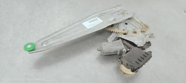 8570202020 Motor del elevalunas de la puerta delantera izquierda  disponible Málaga