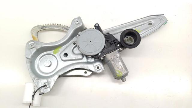 TOYOTA 857100D100 Motor del elevalunas de la puerta delantera derecha  disponible Valladolid