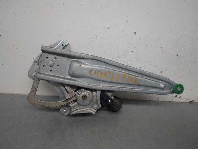 857100D100 TOYOTA Motor del elevalunas de la puerta delantera derecha  comprar en Jaén