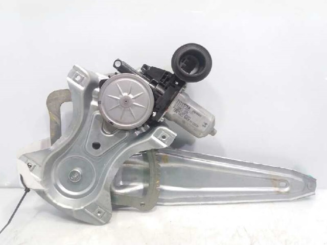 857100D100 TOYOTA Motor del elevalunas de la puerta delantera derecha  comprar en Oviedo