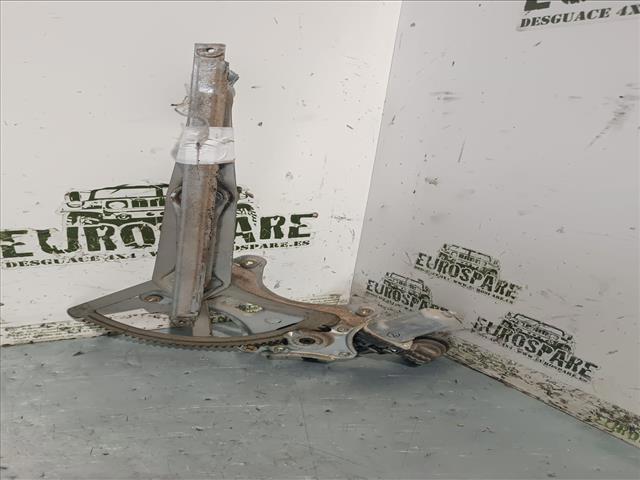 TOYOTA 857100K010 Motor del elevalunas de la puerta delantera derecha  en stock Terrassa