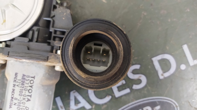 TOYOTA 857100K010 Motor del elevalunas de la puerta delantera derecha comprar Barcelona