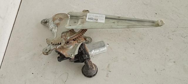 8571035180 TOYOTA Motor del elevalunas de la puerta delantera derecha  en stock Córdoba