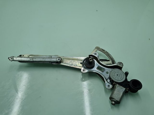 8571042070 TOYOTA Motor del elevalunas de la puerta trasera izquierda comprar Alcalá