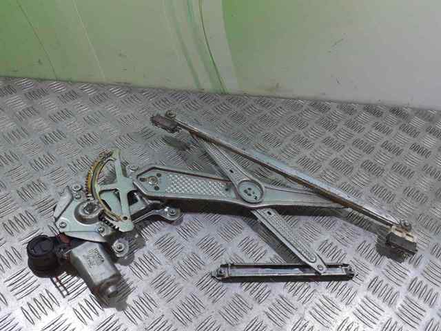 8571052030 TOYOTA Motor del elevalunas de la puerta delantera derecha  en stock Córdoba