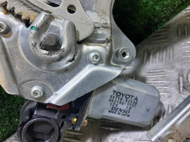 8571052030 Motor del elevalunas de la puerta delantera derecha  disponible Burgos
