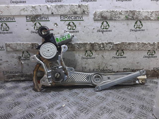 8571052030 Motor del elevalunas de la puerta delantera derecha  comprar en Reus