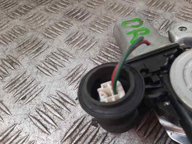 8571052030 Motor del elevalunas de la puerta delantera derecha comprar Sevilla