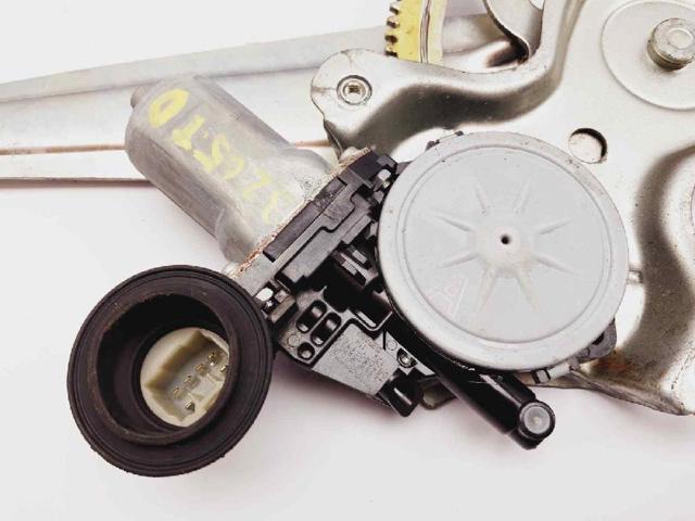 8571058010 Motor del elevalunas de la puerta delantera derecha comprar Sevilla