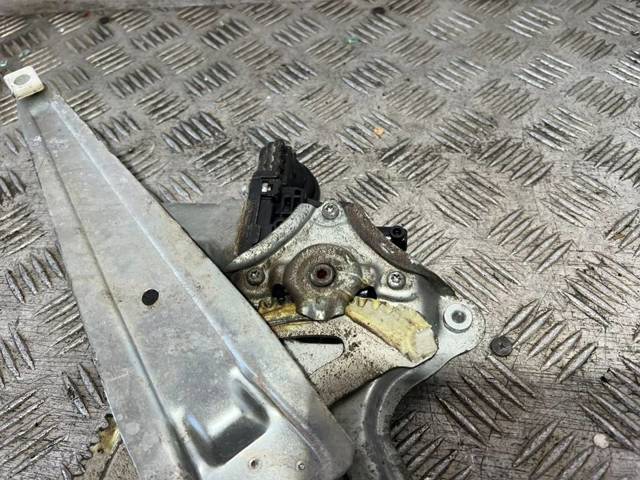 8571058010 TOYOTA Motor del elevalunas de la puerta delantera derecha  comprar en Lleida