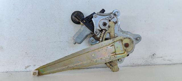 8571058010 TOYOTA Motor del elevalunas de la puerta delantera derecha  en stock Córdoba