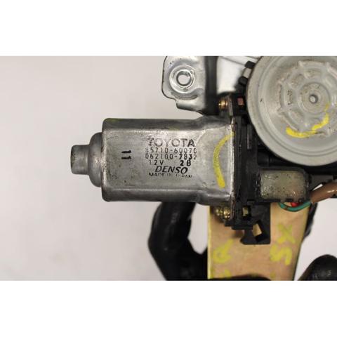TOYOTA 8571060070 Motor del elevalunas eléctrico  en stock Valencia