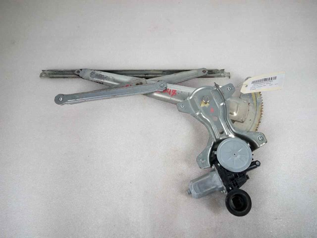 Motor eléctrico, elevalunas, puerta delantera derecha 85710B2040 Daihatsu