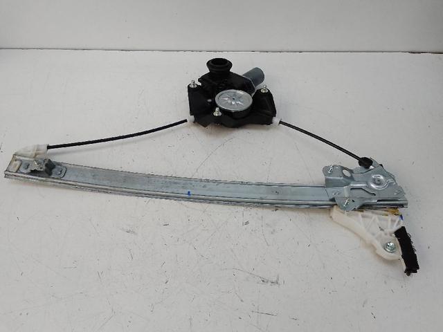 Comprar Mecanismo de elevalunas de la puerta delantera derecha Toyota Yaris P21 a bajo precio