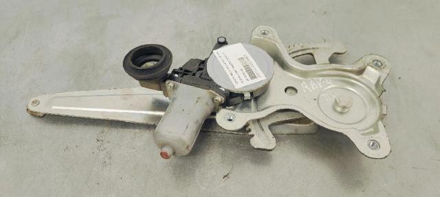 8572035140 Motor del elevalunas de la puerta trasera derecha comprar Girona