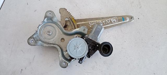 8572058010 Motor del elevalunas de la puerta delantera izquierda  disponible Utrera