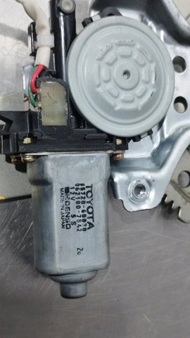 8572060070 TOYOTA Motor del elevalunas de la puerta trasera derecha comprar Alcalá
