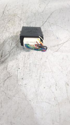 Relé de intermitencia del limpiaparabrisas Toyota Auris E15