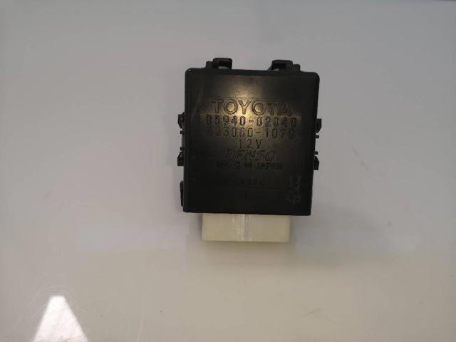 Relé de intermitencia del limpiaparabrisas Toyota Auris E15