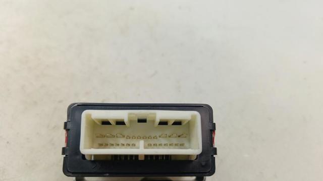 Relé de intermitencia del limpiaparabrisas Toyota Auris E15