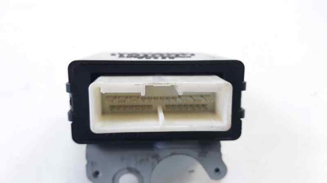 Relé de intermitencia del limpiaparabrisas Toyota Auris E15