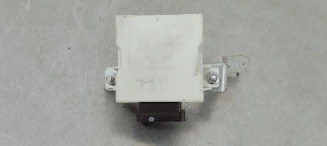 Comprar Relé limpiaparabrisas Avensis  T25