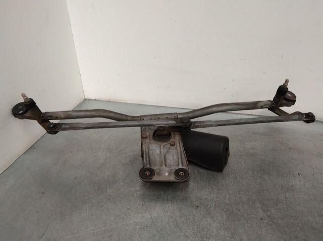 85GB17B571AA Ford