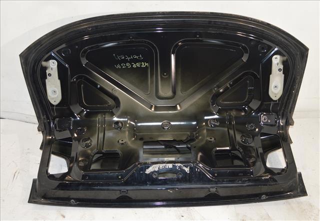 PEUGEOT 860694 Tapa maletero  en stock Terrassa