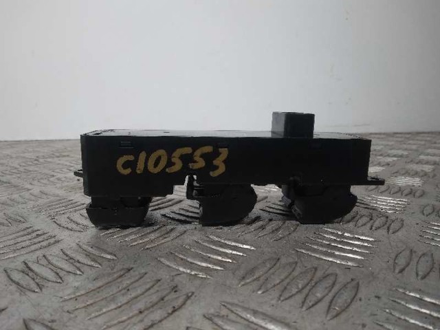 8608A058 Interruptor de elevalunas delantera izquierda  en stock Castellón