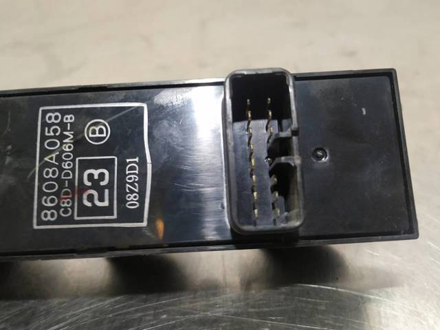 MITSUBISHI 8608A058 Interruptor de elevalunas delantera izquierda comprar Barcelona