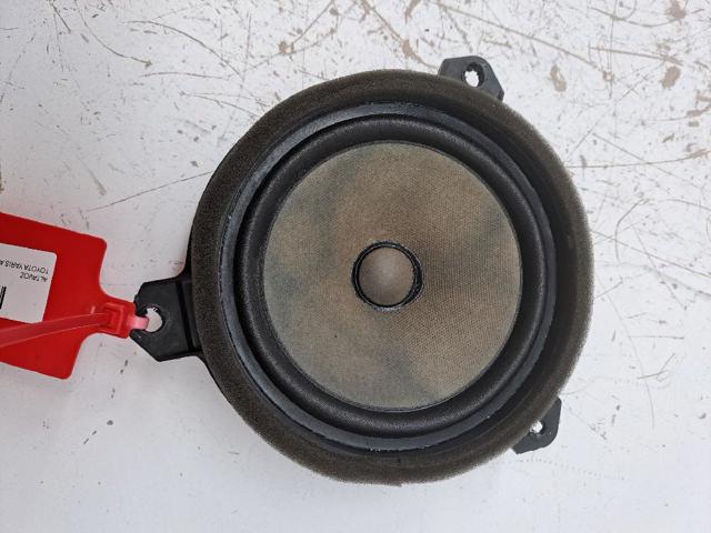 Altavoz de puerta delantera 861600D370 Toyota