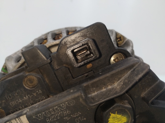 VOLVO 8622786 Alternador  disponible Lugo