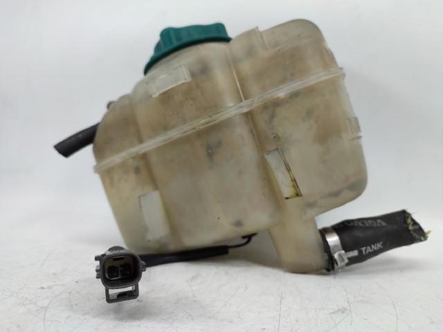 VOLVO 8634226 Vaso de expansión  en stock Terrassa