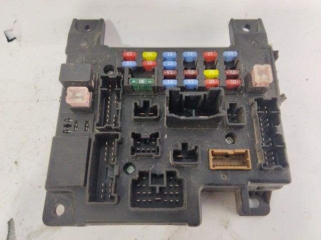 Caja de fusibles para Mitsubishi Outlander CWW