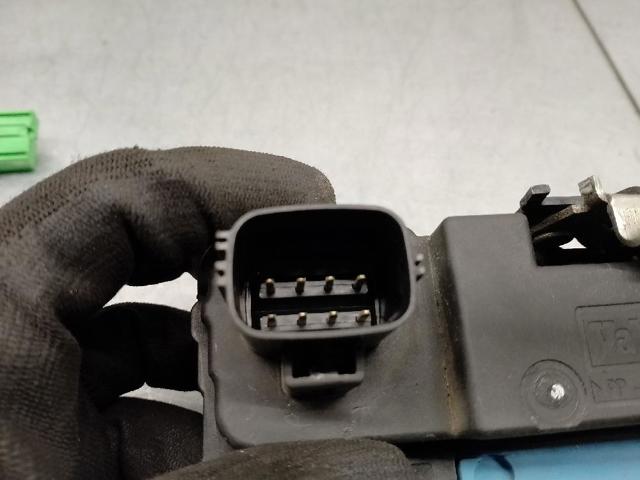 8650546 VOLVO Cerradura de puerta delantera derecha  comprar en Oviedo