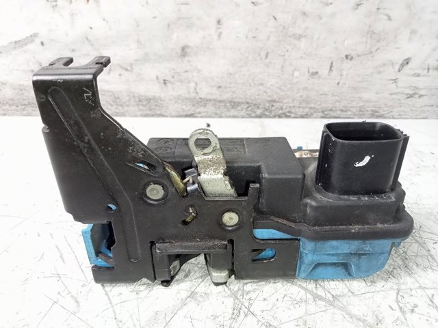VOLVO 8650546 Cerradura de puerta delantera derecha  disponible Valladolid