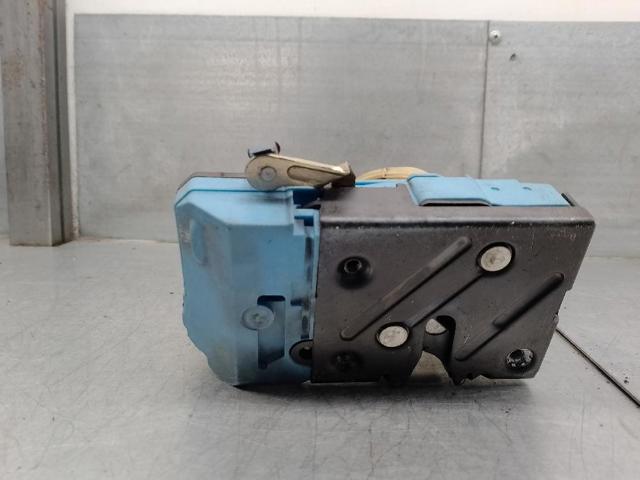 8650546 VOLVO Cerradura de puerta delantera derecha  comprar en Oviedo