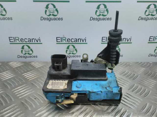 8650546 VOLVO Cerradura de puerta delantera derecha  comprar en Jaén